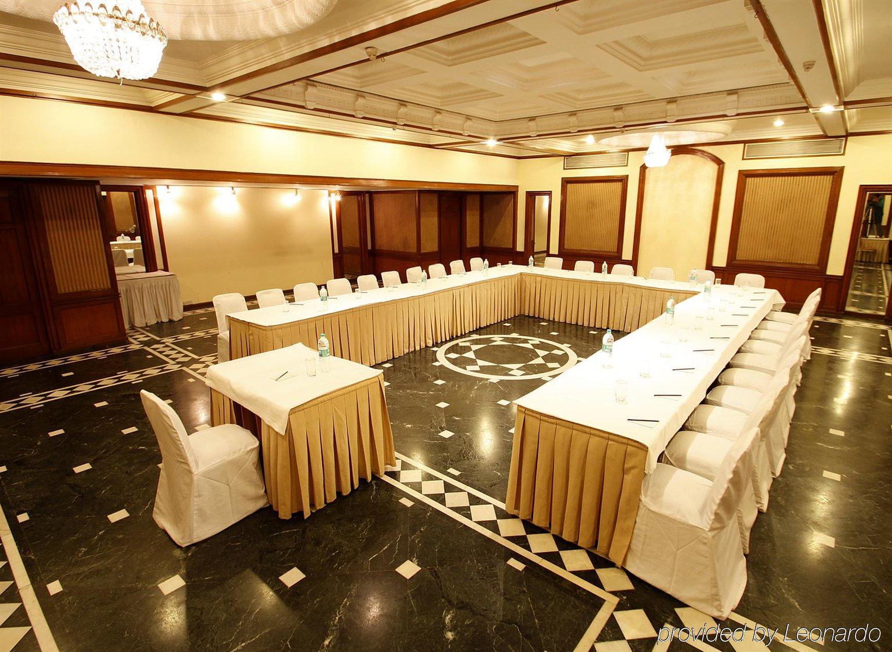 Hotel Sagar Plaza City Centre Pune Facilidades foto
