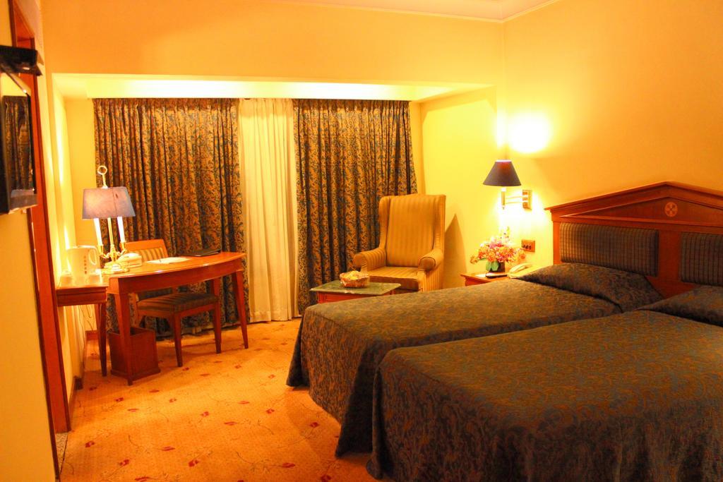 Hotel Sagar Plaza City Centre Pune Habitación foto