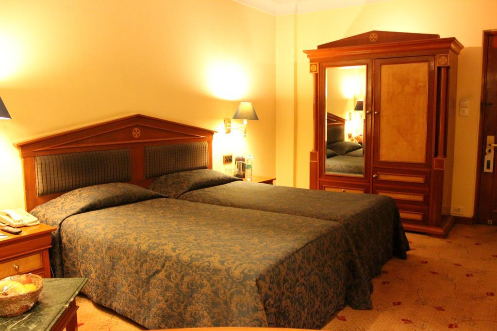 Hotel Sagar Plaza City Centre Pune Habitación foto
